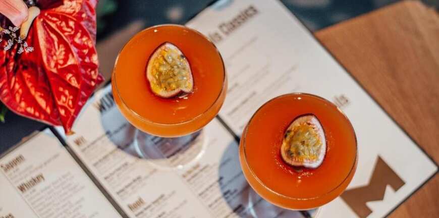 mojos oranje cocktails met garnering