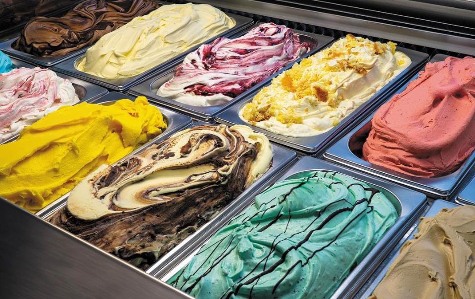 schepbakken ijs bij ijssalon ci vediamo in Alkmaar