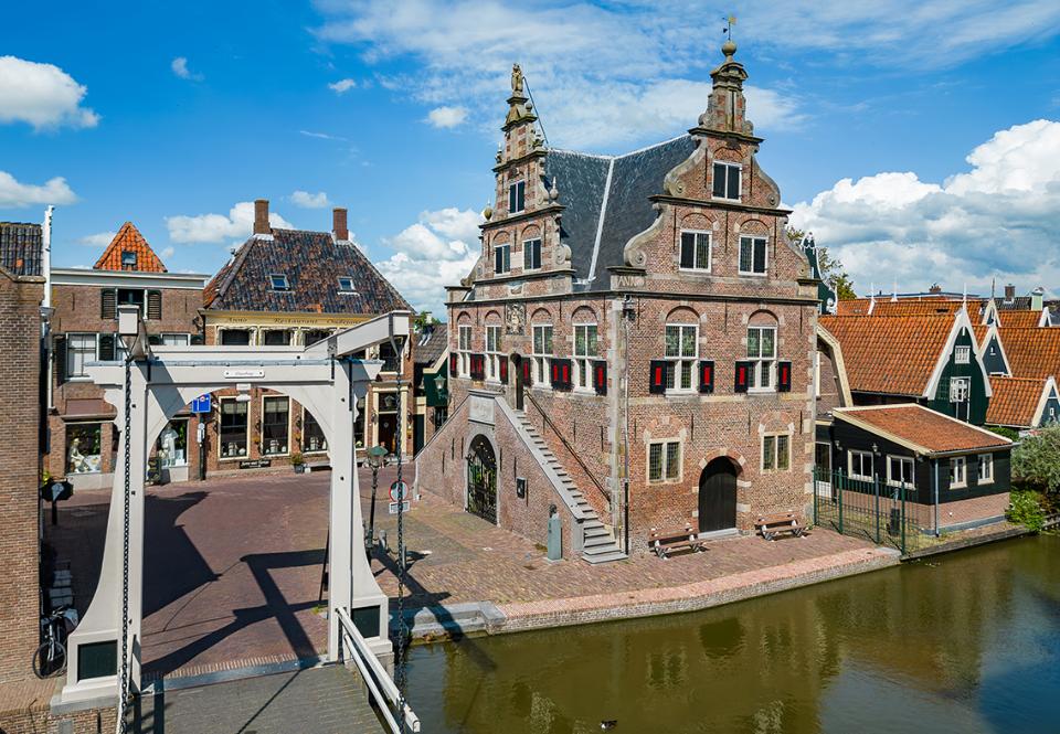 Raadhuisje in de Rijp buitenaanzicht