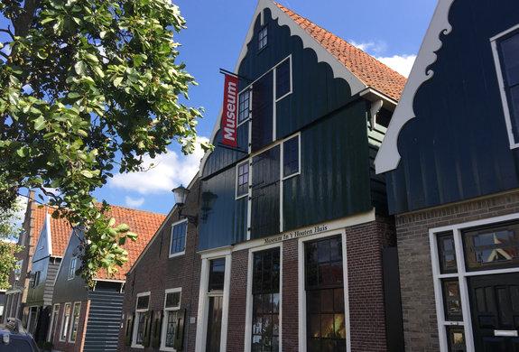 buitenaanzicht museum in 't houten huis