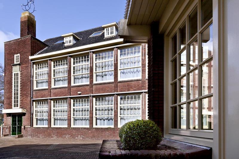 Buitenaanzicht College Hotel in Alkmaar