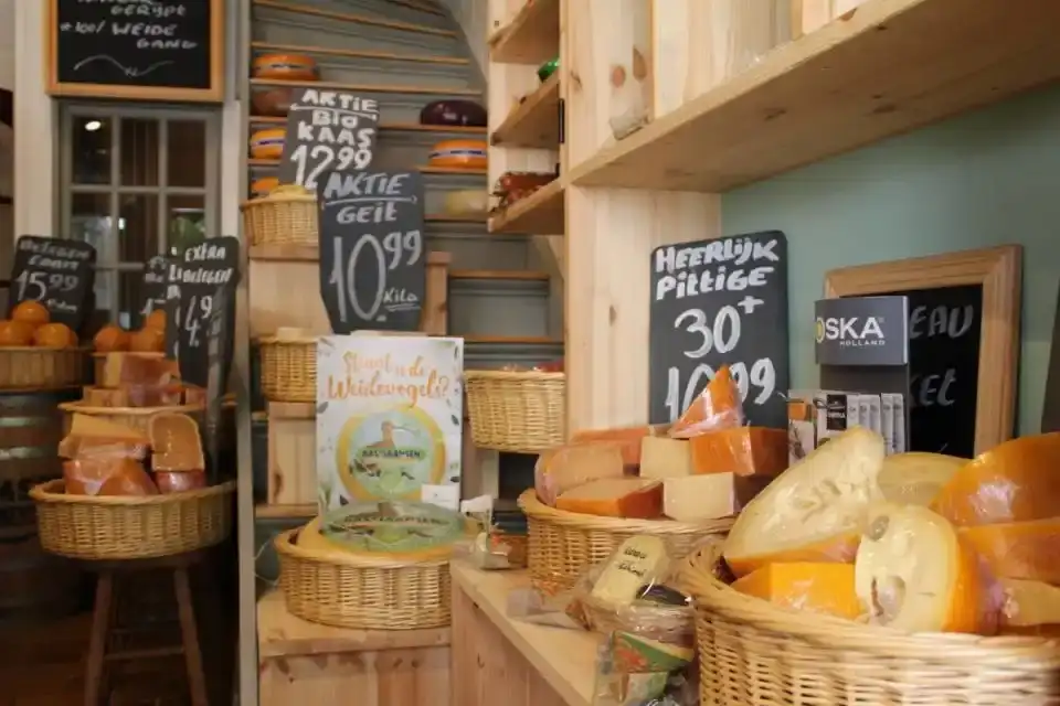 Kaas bij Kaan's Kaaswinkel