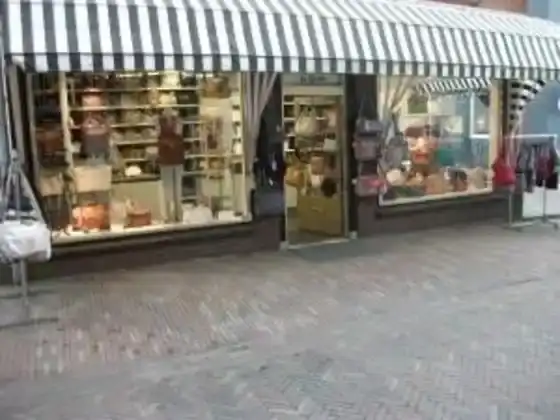 Voorkant van Lederwaren Le Cachet