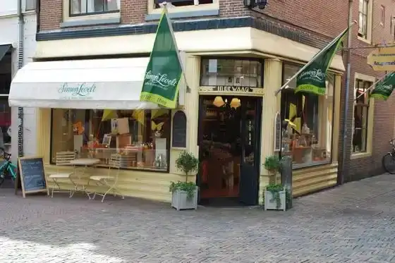 Winkel Simon Lévelt van buitenkant