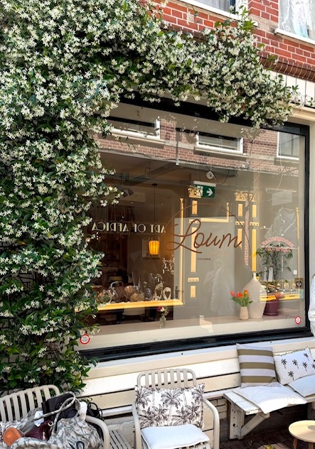Gevel Loum Bakery Café